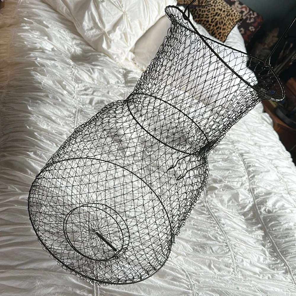💡🔌Old fishing basket turned eclectic hanging basket l light! 31” long w handle